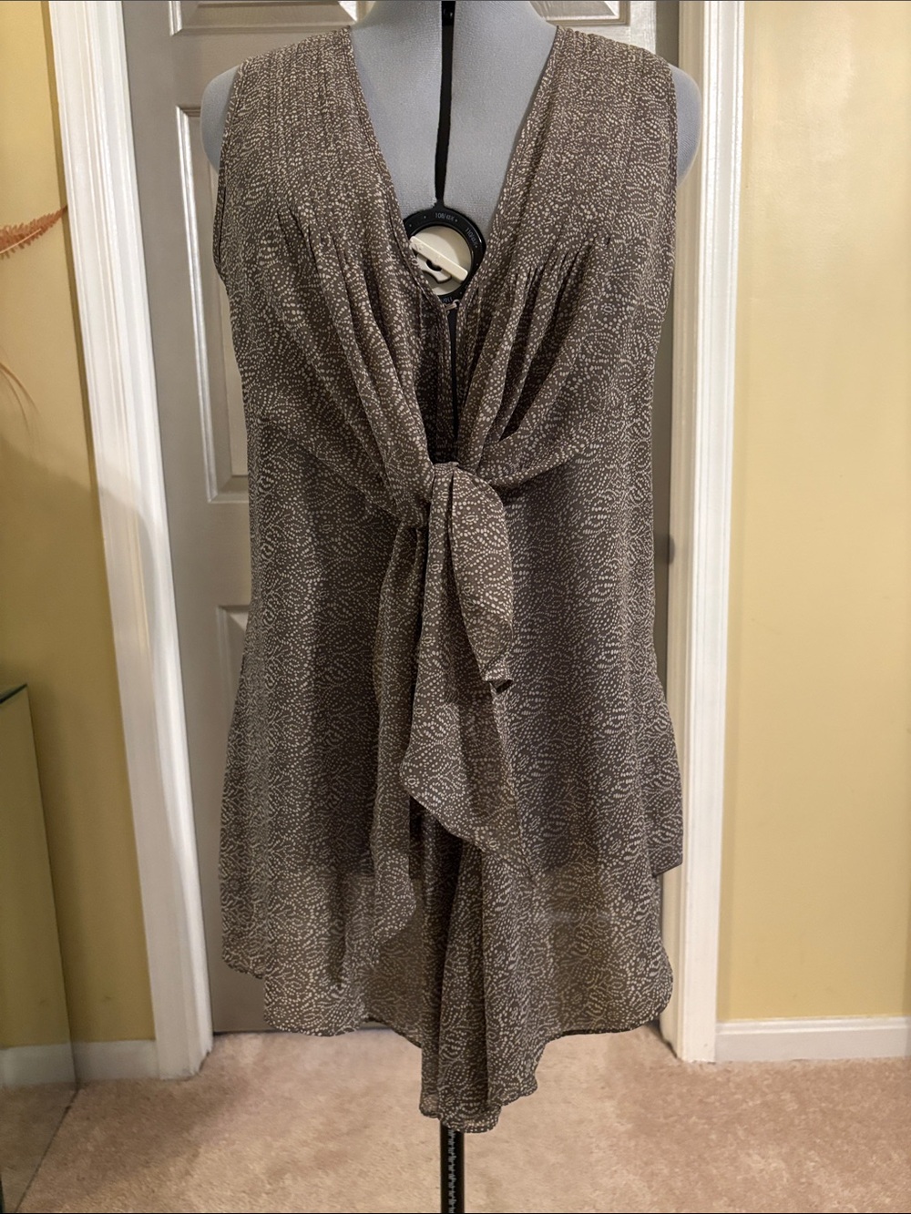 Sleeveless, Sheer Tie-Front Women’s Vest in Taupe Print (New, without tag)
